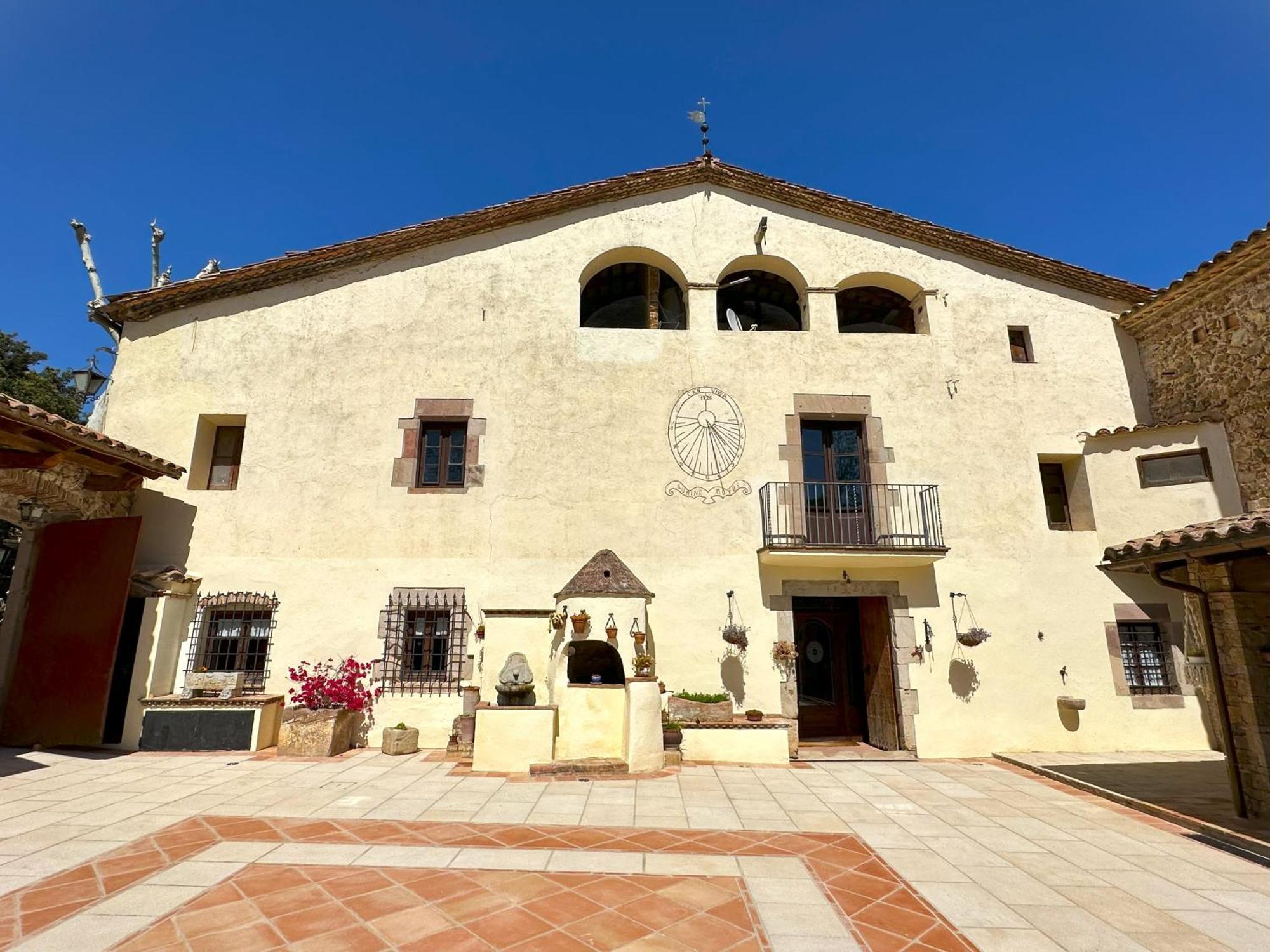 Masia Can Viver - Olive Oil Tourism B&B Бигес-и-Риельс Экстерьер фото