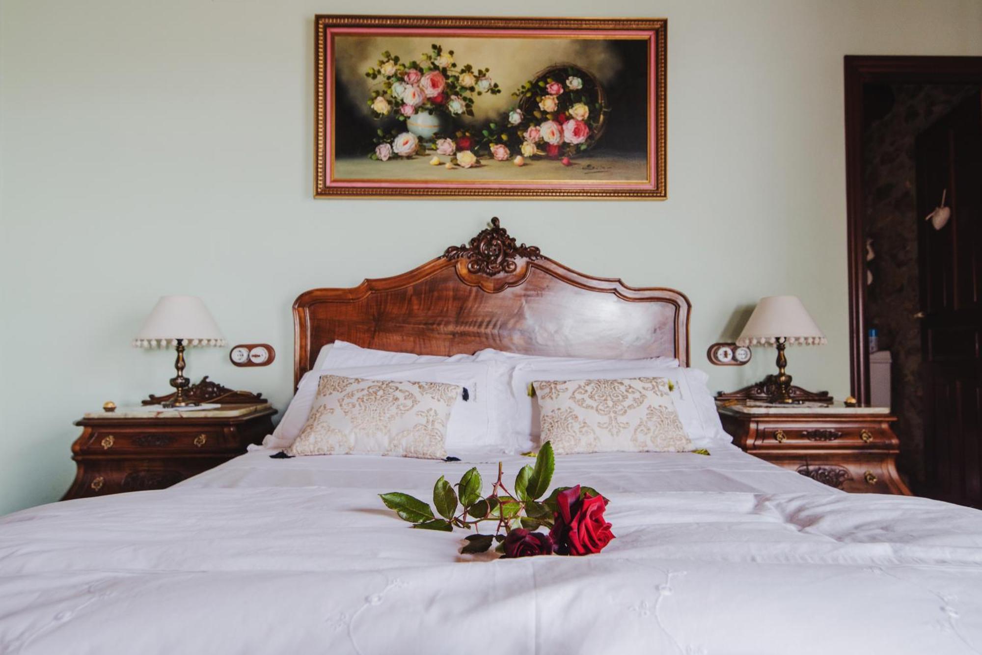 Masia Can Viver - Olive Oil Tourism B&B Бигес-и-Риельс Номер фото